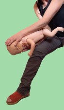 illustration du placement nourrisson pour compression thoracique
